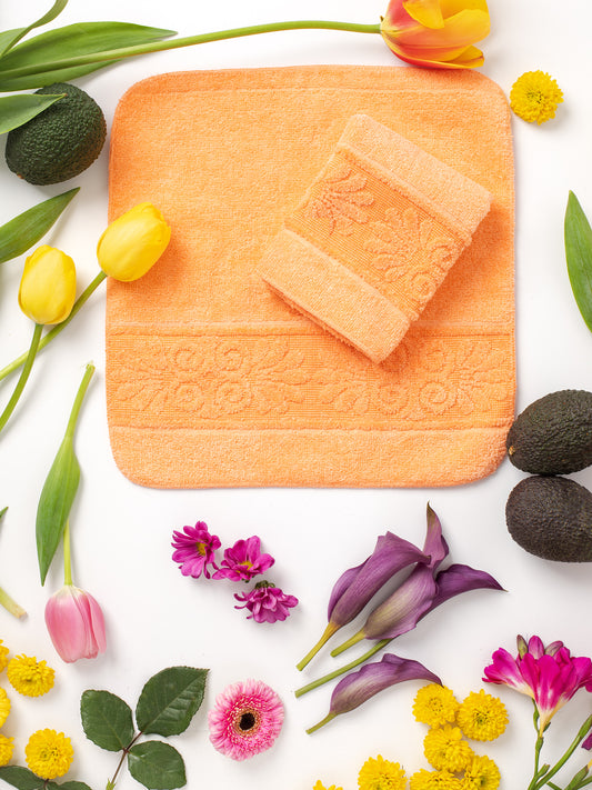 Vintage Deadstock Peach Washcloths/Hand Towels, Cannon Monticello brand, 100% Cotton, Maximalist Scalloped Shell design along the bottom, 1980s, Deadstock = brand-new, never been used, Sourced in California.