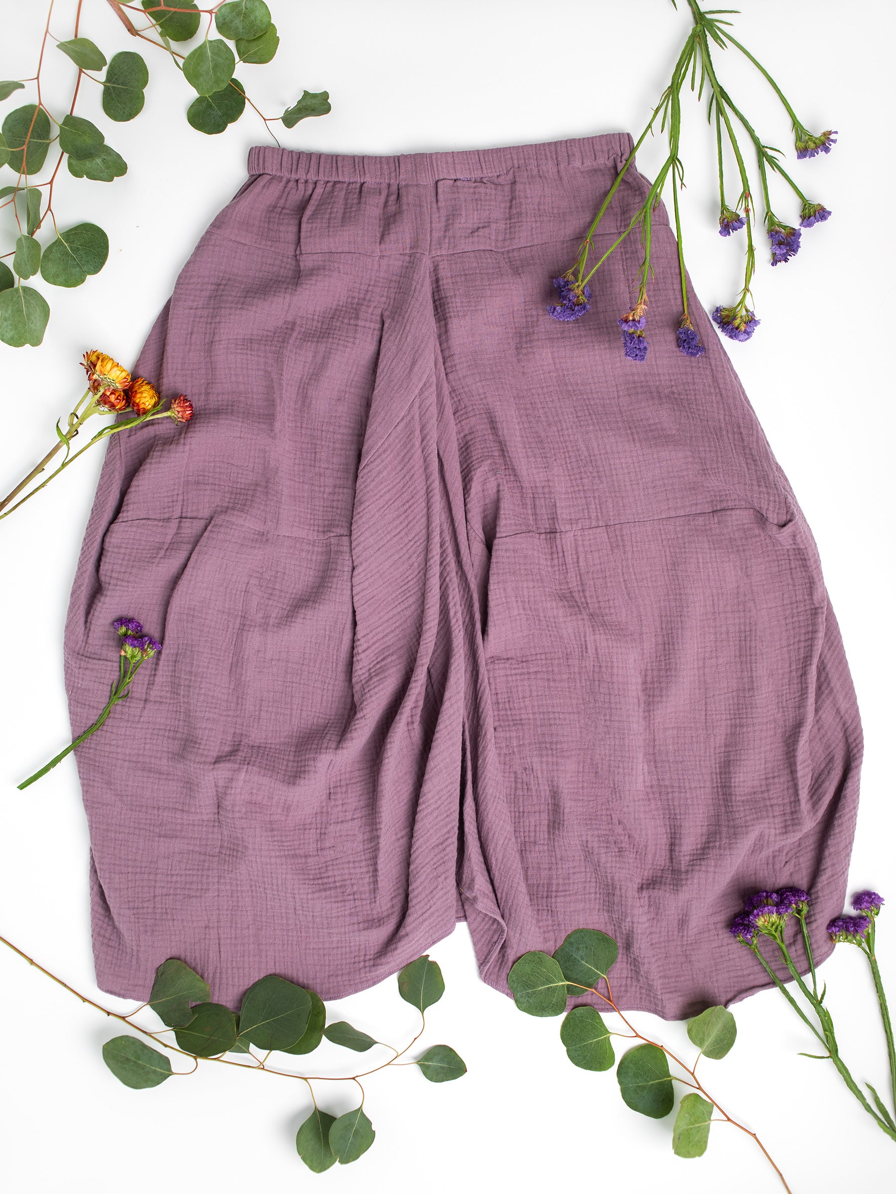 Women's Fashion: Fun Skirt in Sustainable Organic Cotton XS-XL, Swingy with a mini train in the back for that Vintage Divine Goddess Natural Mermaid vibe, wear for Fun Times at the beach, in the woods, at brunch, on vacation, for travel, events, weddings... because it just looks good on everyone!